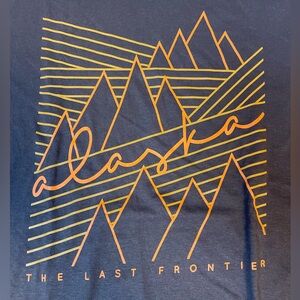 🍀3 FOR $15🍀 | Unisex | Tshirt | Medium | Alaska Print | Brown-Orange/Yellow